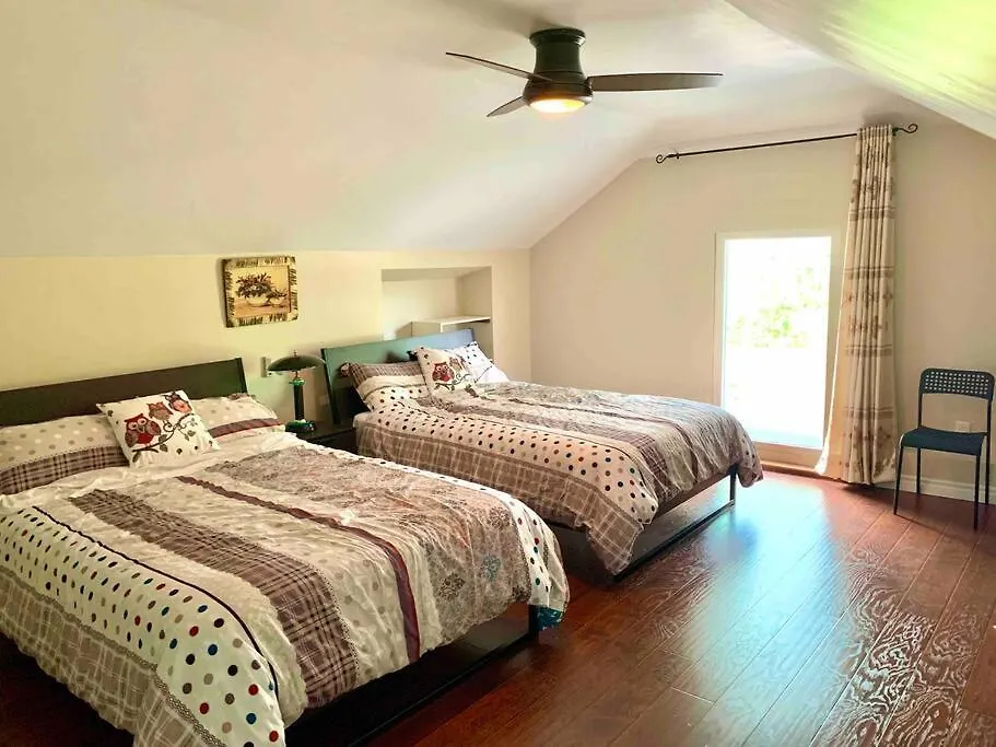 New & Cozy Niagara Getaway. 7 Mins From The Falls Niagara Falls