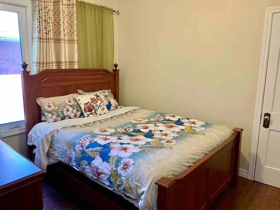 New & Cozy Niagara Getaway. 7 Mins From The Falls 0*, Niagara Falls Canada